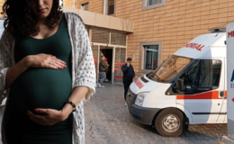 Diyarbakır’da Şüpheli Ölüm: Hamile Kadın ve Karnındaki Bebeği Hayatını Kaybetti