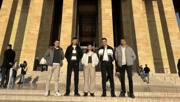 İhraç Edilen 5 Atatürkçü Teğmen Anıtkabir’de Ata’nın Huzurunda
