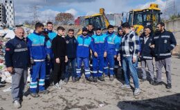 10 ton çöp içinde 100 bin TL’yi aradılar