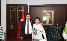 Başkan Aydın koltuğunu çocuklara devretti