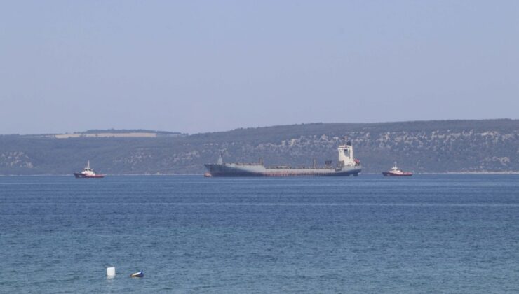 Çanakkale Boğazı'nda konteyner gemisi arızalandı