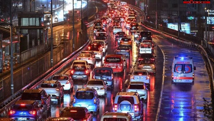 Deprem megakenti boşalttı! Trafik yoğunluğu yüzde 50'nin altına düştü
