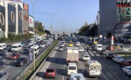 İstanbul'da akşam saatlerinde trafik yoğunluğu yaşandı
