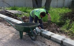 Kartepe Belediyesi’nden Acısu’da Kapsamlı Parke Tamiratı