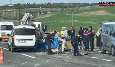 Kaza yapan araçtan kurtuldu, otomobil çarpınca öldü!