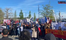 Liseliler protesto için Beşiktaş'ta bir araya geldi! Üniversiteliler de destek veriyor