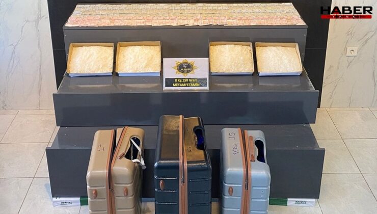 3 İranlı çantalarında 8 kilo uyuşturucuyla yakalandı