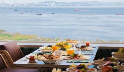 Anneler Günü’nde Marmara Denizi Manzarasında Brunch Keyfi: Sky167’de Annenize Lezzetle Taçlanan Bir Gün Hediye Edin!