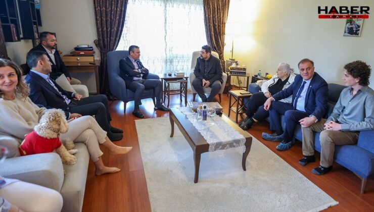 CHP lideri Özel, Buğra Gökce'nin ailesini ziyaret etti