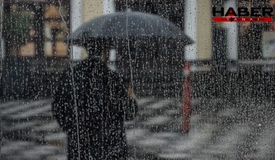 Çok sayıda ili sağanak vurdu: Ev ve iş yerlerini su bastı, araçlar mahsur kaldı