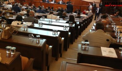 İBB Meclisi mayıs ayı toplantısında gerginlik