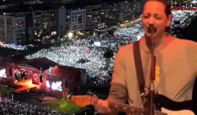 İhraç edilen teğmenler Duman konserine gitti! Kaan Tangöze sahneden teğmenleri selamladı