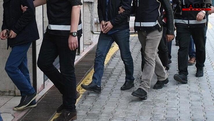 İstanbul'da FETÖ operasyonunda 3 tutuklama