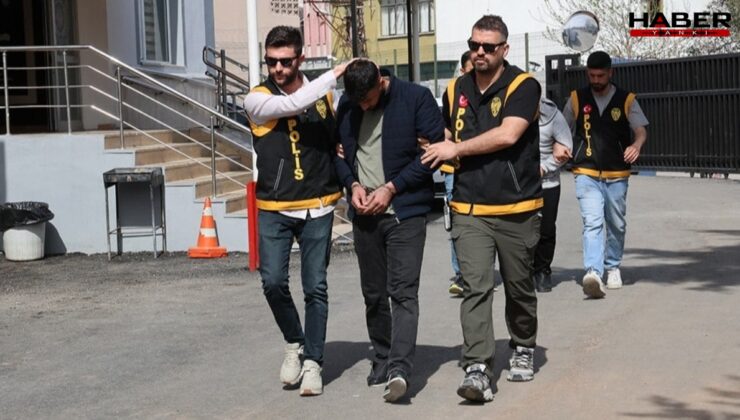 Mersin merkezli 5 ilde düzenlenen FETÖ operasyonunda 10 gözaltı