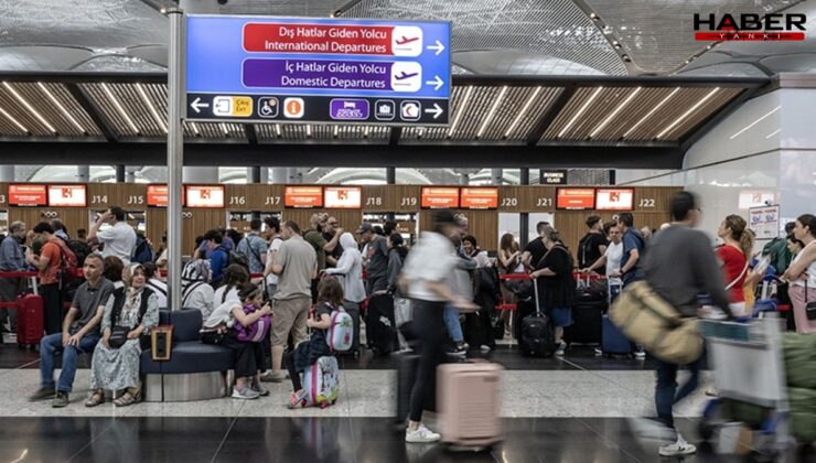 Sabiha Gökçen Havalimanı'nda kavga! Yolcular birbirine girdi, pilot polis çağırdı