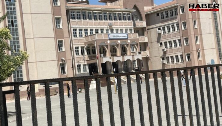 Sınıfta öğrencisine yaptıkları şoke etti! Tutuklandı