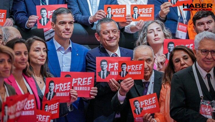 Sosyalist Enternasyol'de aile fotoğrafına İmamoğlu damga vurdu