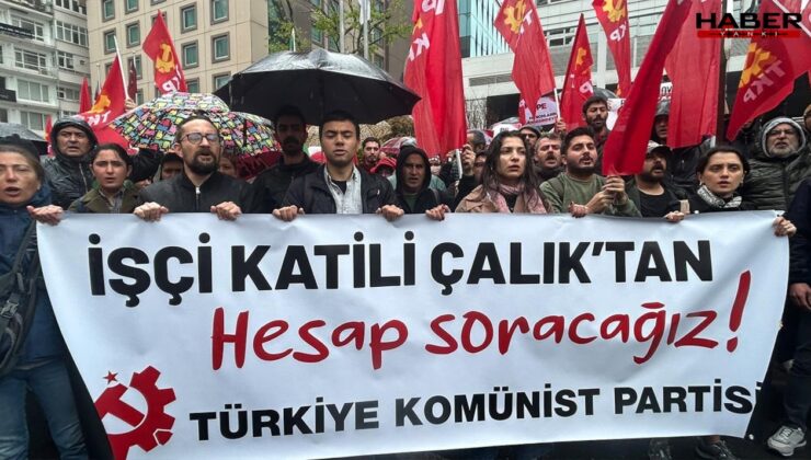 Vatandaşlar Çalık Holding önüne toplandı