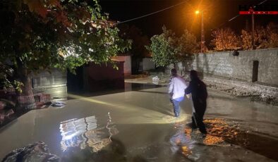 20 dakikalık yağış hayatı felç etti: 1 ev yıkıldı, 3 ev ağır hasarlı
