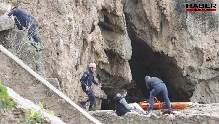 Antalya’da falezlerde mahsur kalan 3 Arnavut turist kurtarıldı