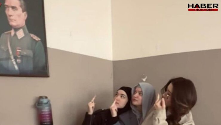 Atatürk portresi önünde skandal poz: Yabancı uyruklu üç öğrenci hakkında soruşturma başlatıldı