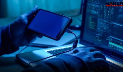 Eşine hediye ettiği telefondan casus yazılımı çıktı