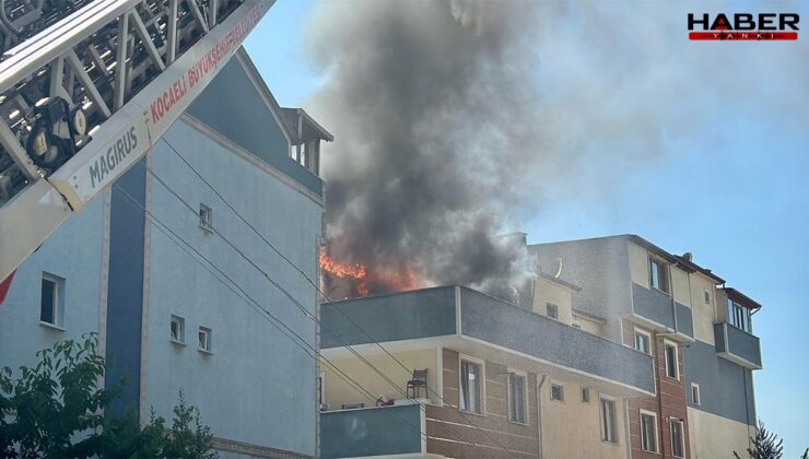 Gebze'de 4 katlı binanın çatısında yangın: Panik anları kameralara yansıdı