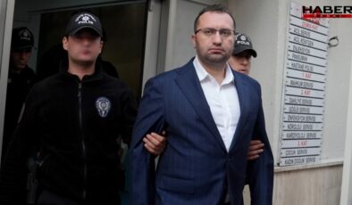 Halasının asansörsüz apartmanında yaşıyor!