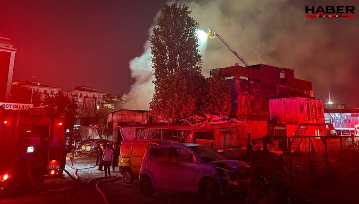 İstanbul'da ilçeyi alevler aydınlattı! 10 aracı hurdaya çeviren yangın
