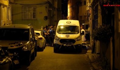 İstanbul'da otomobilde kanlı infaz