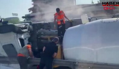 Küçükçekmece'de kaza trafiği kilitledi!