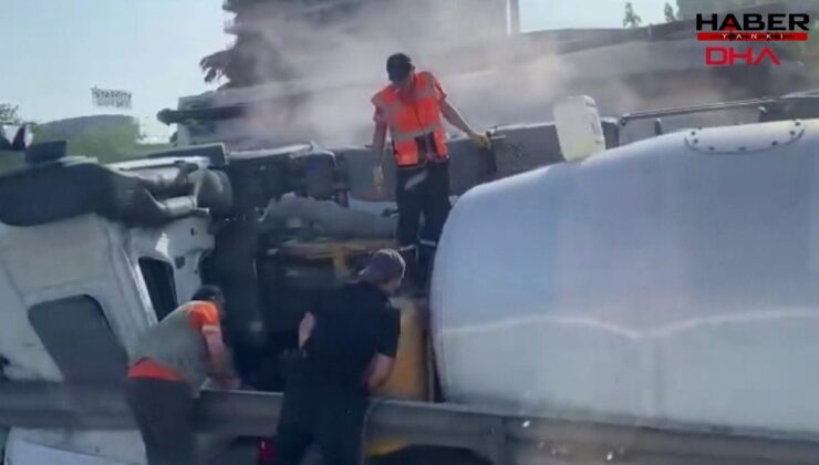 Küçükçekmece'de kaza trafiği kilitledi!