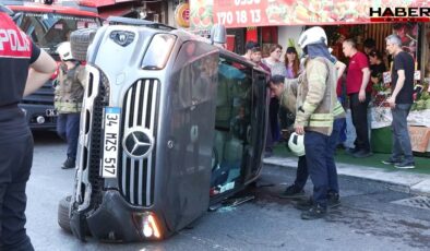 Motosiklete çarpıp kaçan cip devrildi