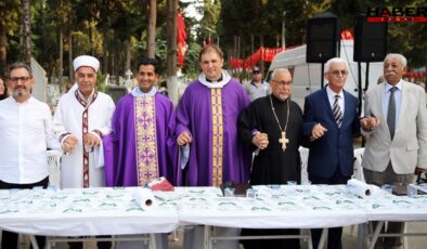 Müslüman ve Hristiyan din adamları birlikte dua etti