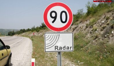 Trafikte yeni dönem başlıyor: Tabelalar yenileniyor