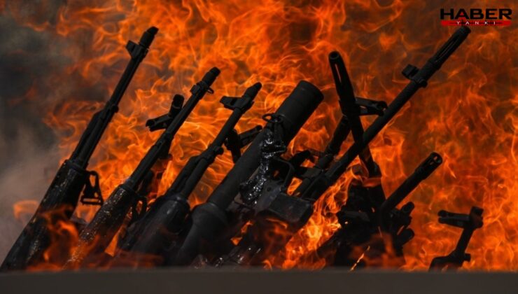 AKP'nin kurucu isminden dikkat çeken 'rehavet' uyarısı