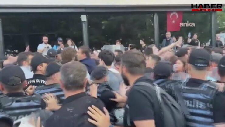 Ankara'da CHP'li gençlere polis müdahalesi