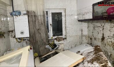 Ankara'da şiddetli yağış: Araçlar sürüklendi
