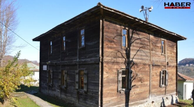 Cami çalındı kavgası büyüyor