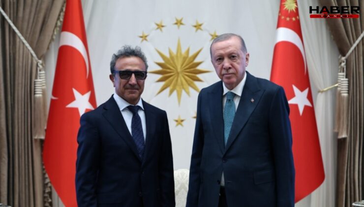 Erdoğan ve  Chobani’nin kurucusu Hamdi Ulukaya, imzalar atılmadan önce Beştepe'de bir araya geldi