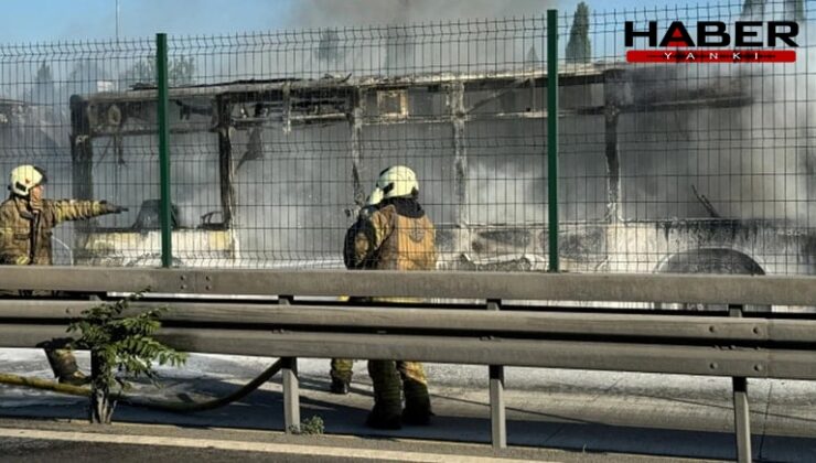 İstanbul'da metrobüste yangın