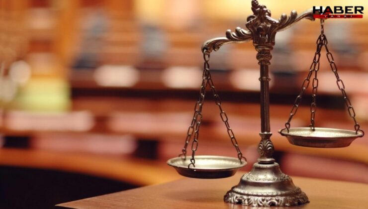 İzmir savcısı, 13 günde 100 kişiye 2 iddianame hazırladı