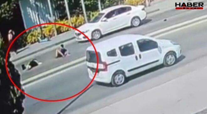 Kazada yaralanan küçük çocuk annesine koştu! O anlar yürek burktu