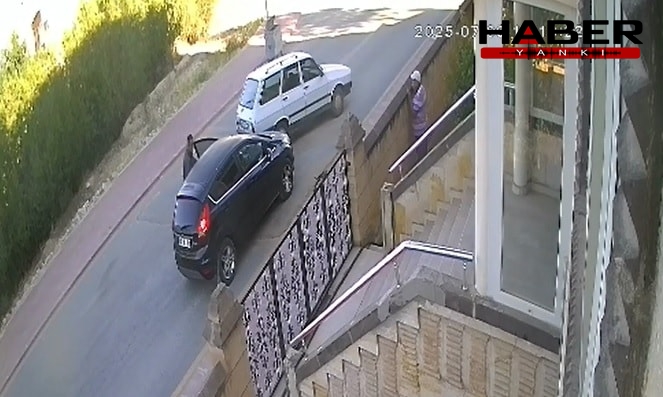 Önünü kestiği araçtan sürücüye kabusu yaşattı
