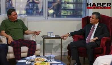 Özgür Özel, Murat Emir'i hastanede ziyaret etti