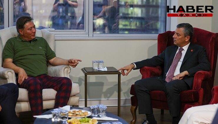 Özgür Özel, Murat Emir'i hastanede ziyaret etti