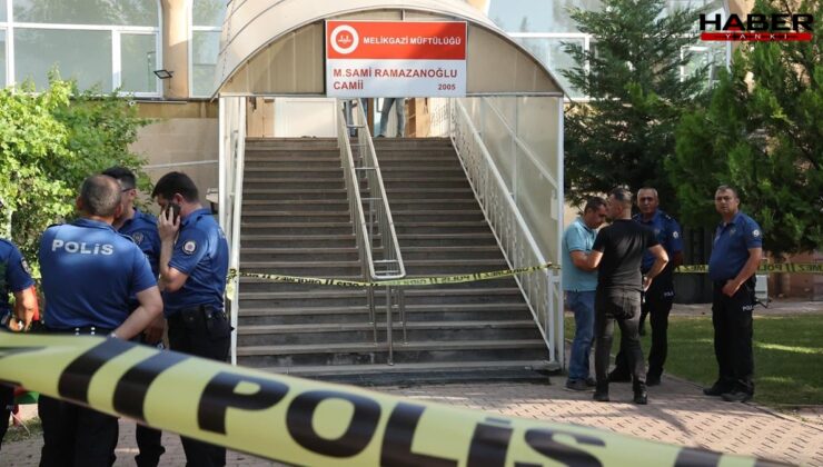 Park yerinden kavga ettiği kişiyi camide öldürdü
