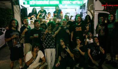 Rock müzik efsanesi Ozzy Osbourne için Adana'da lokma dağıtıldı