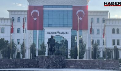 Vali, Atatürk’ü yok saydı! Devlet kurumuna Atatürk’ün resmi asılmadı