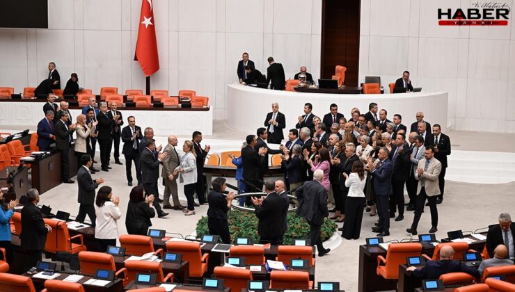 Zeydan Karalar'ı tutuklama kararı Meclis'i kapattırdı